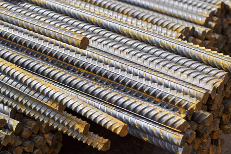 金屬之歌 圓潤(rùn)低沉的視覺詩篇